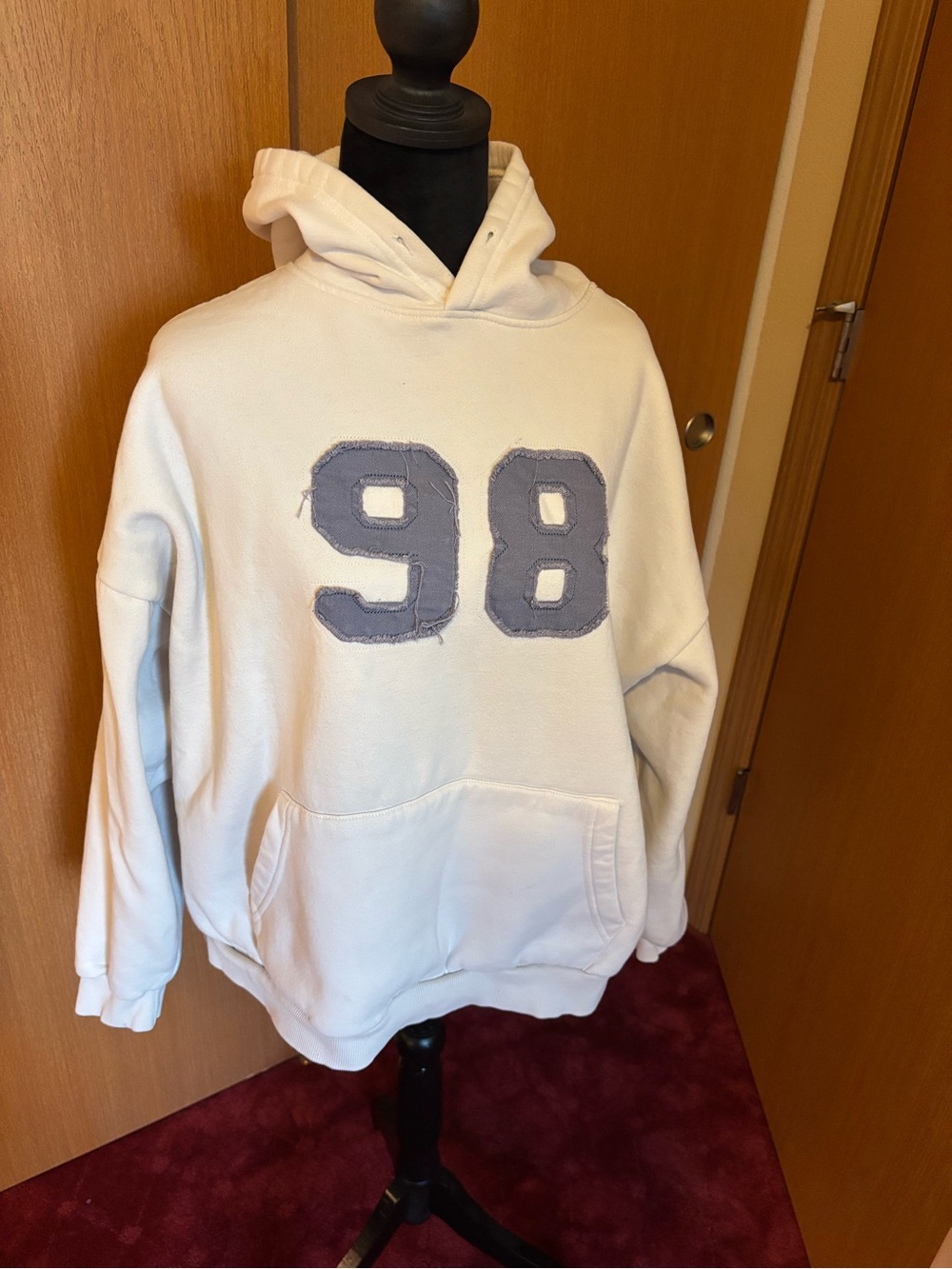 Edikted White Crewneck Sweatshirt with Gray 98 Appliqué